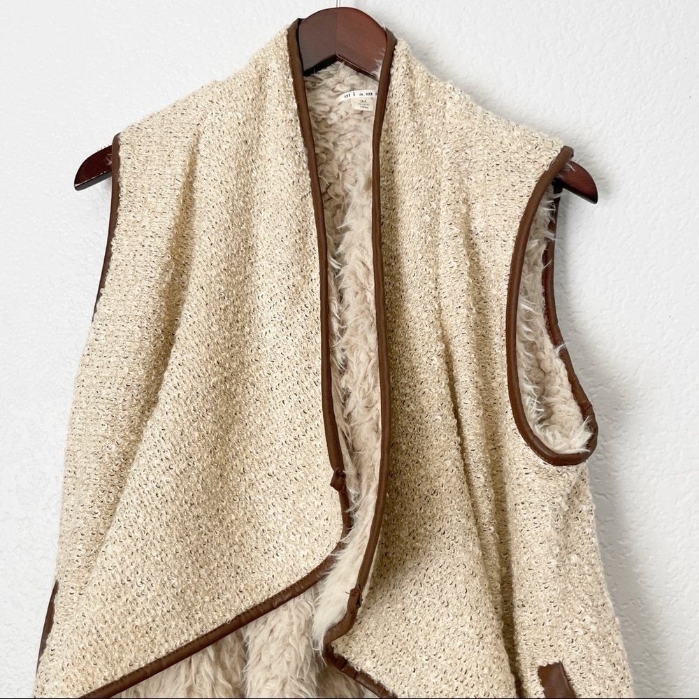 MIAMI Faux Sherpa Asymmetrical Vest Medium - Picture 3 of 8